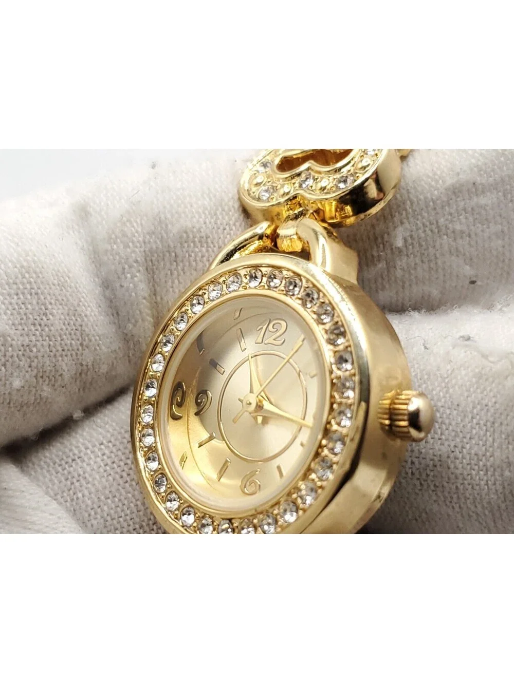 Quartz Womens Watch New Battery Gold Tone Heart Band 22mm